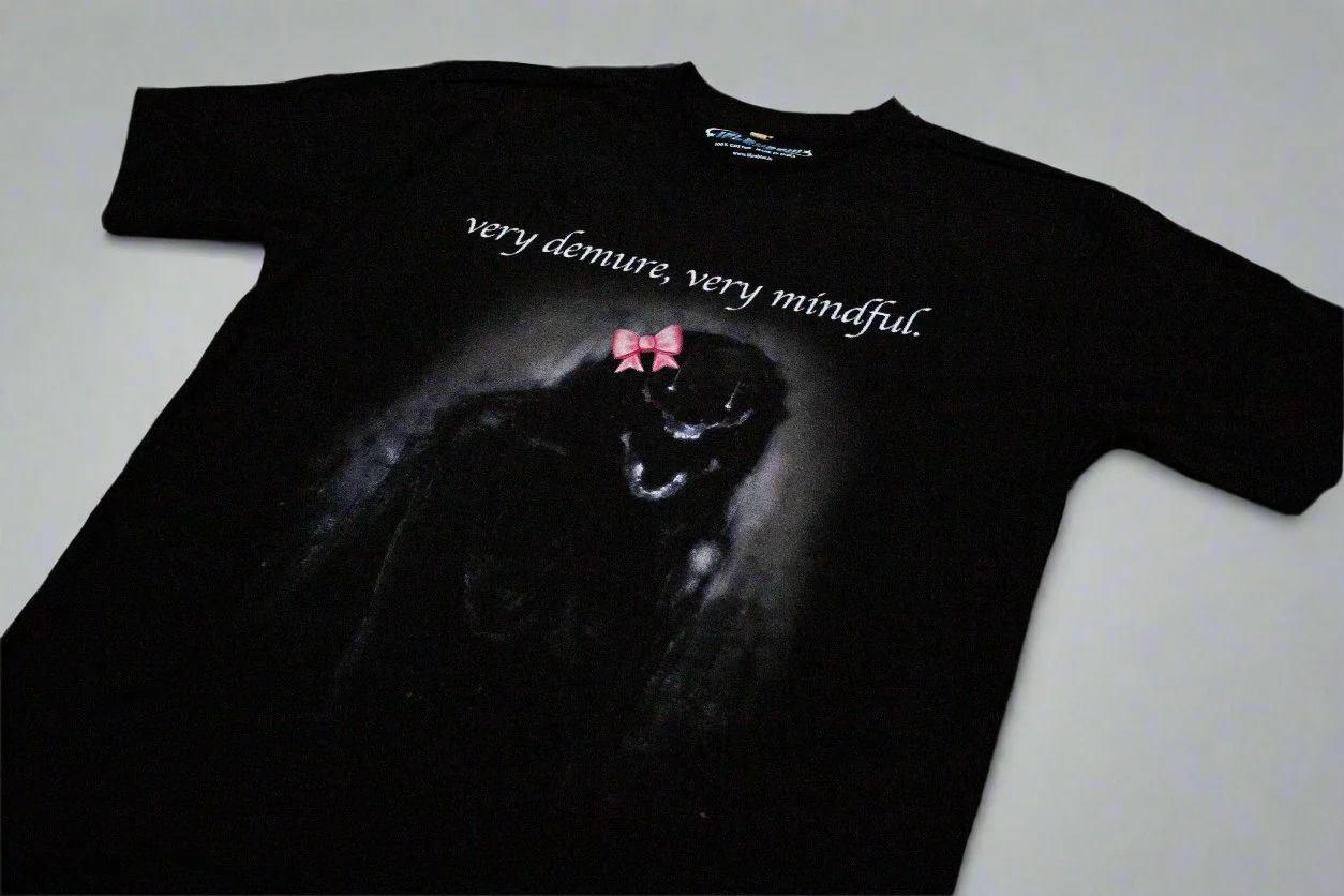 VERY DEMURE T-SHIRT - Image 4